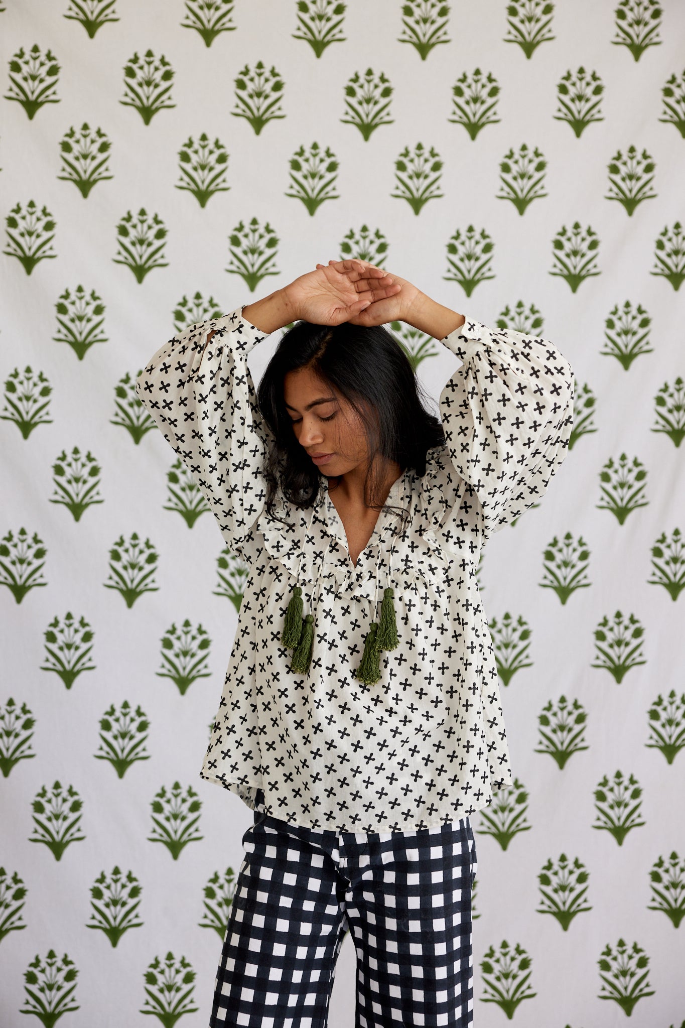 Clover Top in Midnight & Cream