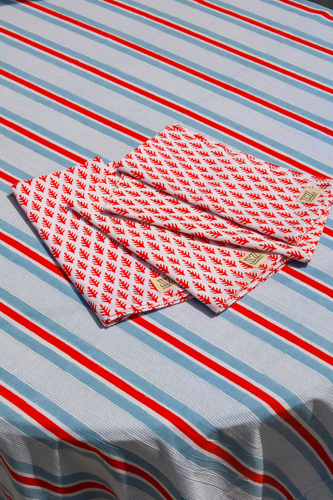 Napkin Set in Cherry Red