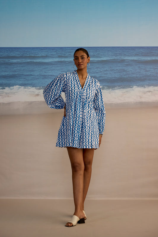 Lara Dress in Wavy Print