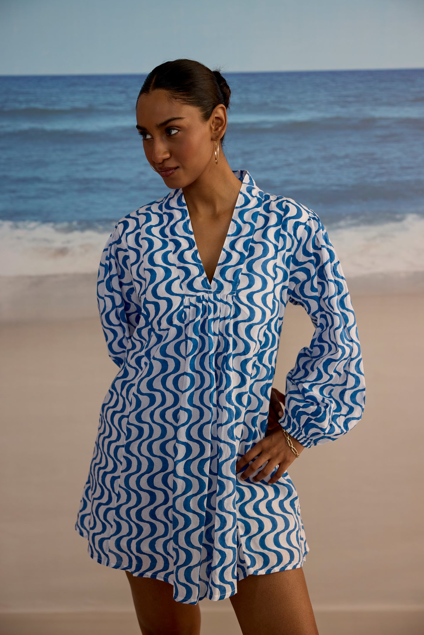 Lara Dress in Wavy Print