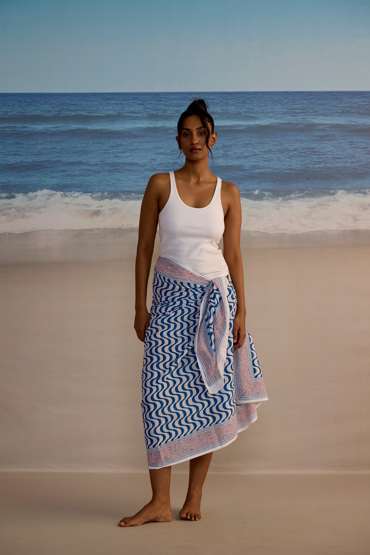 Sarong in Wavy Print