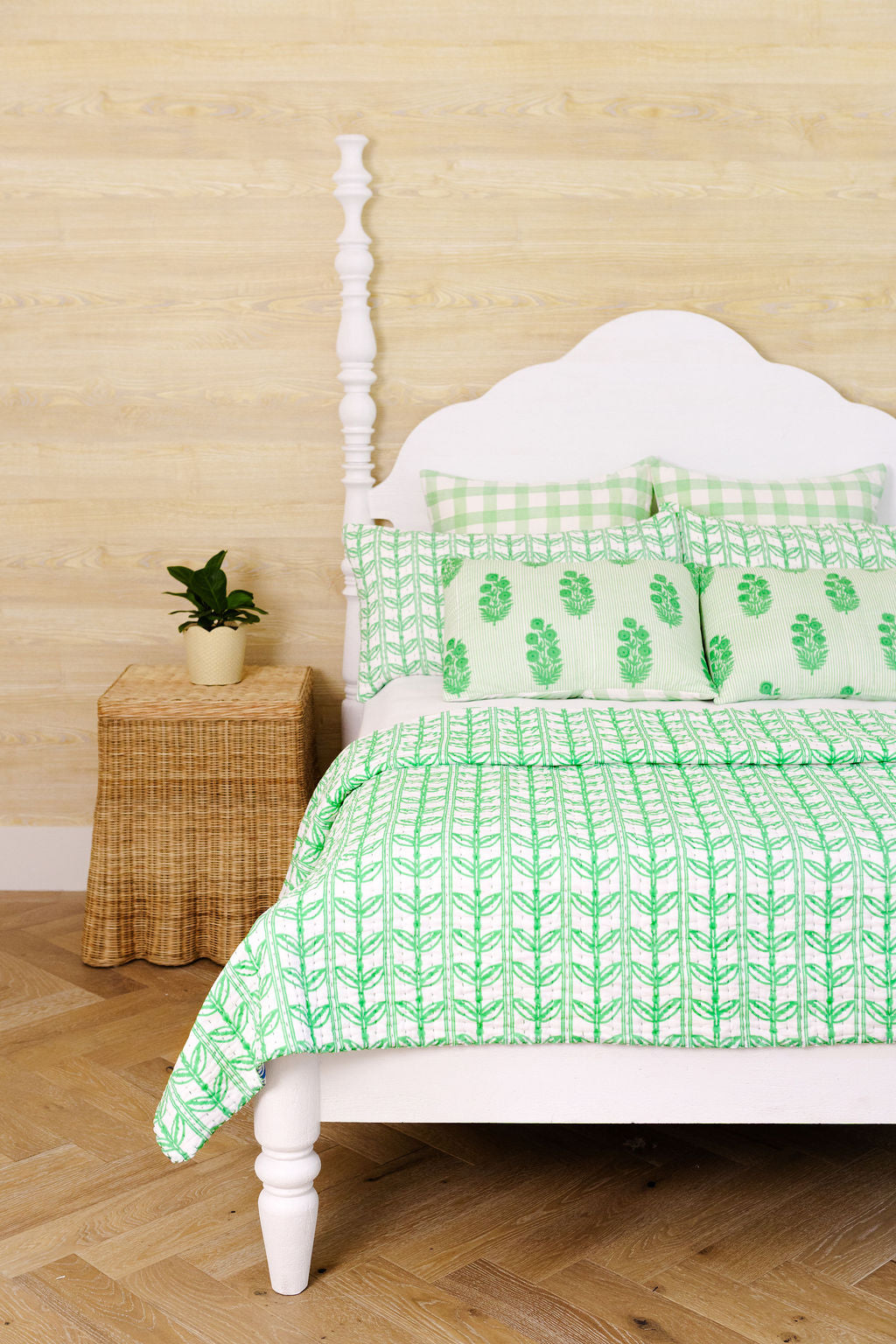 Gudri Quilt in Grecian Floral, Greenbriar