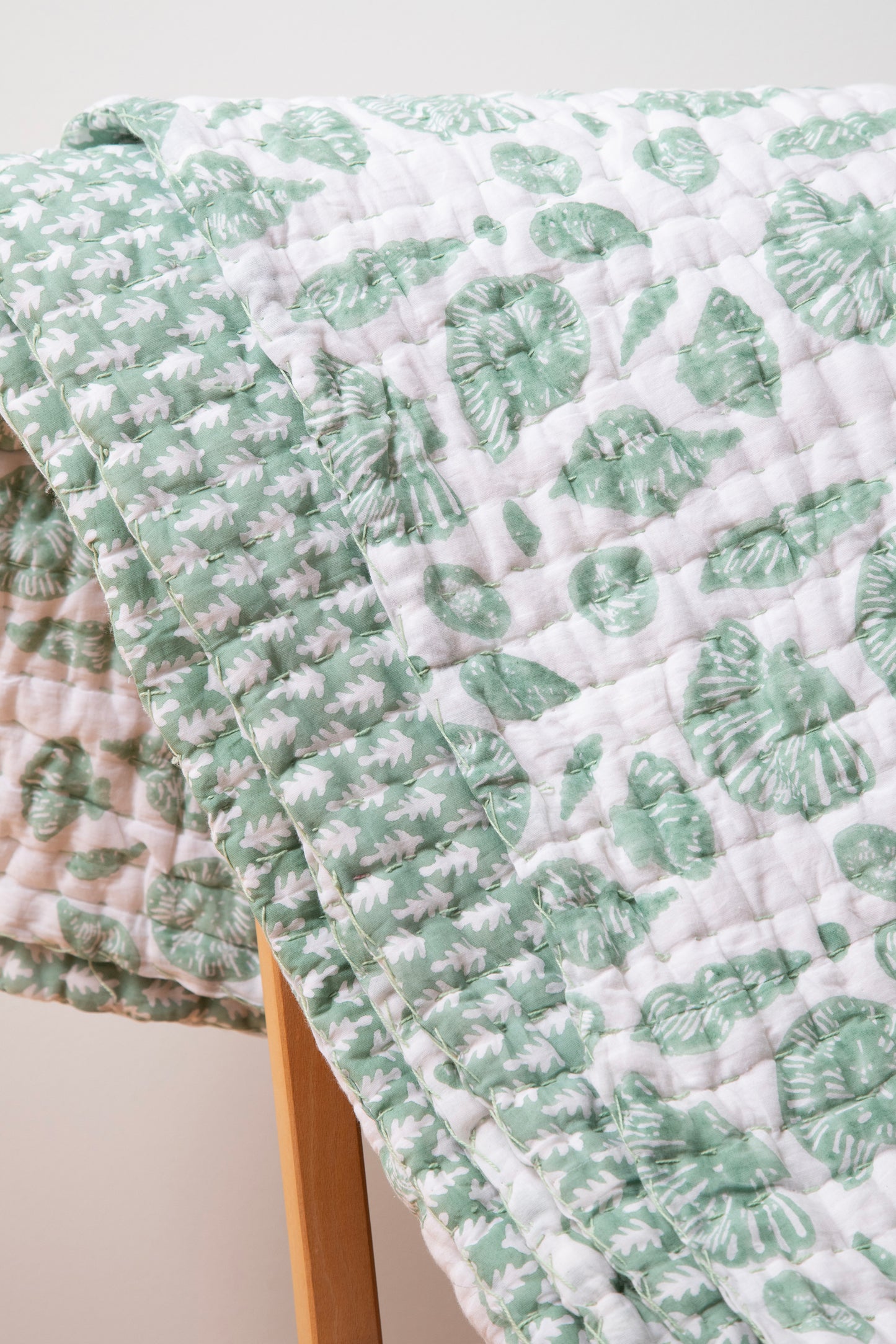 Medium Quilt in Shell Print & Patti