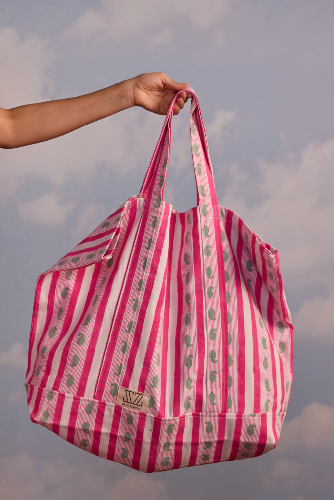 Oversised Tote in Ribbon Print