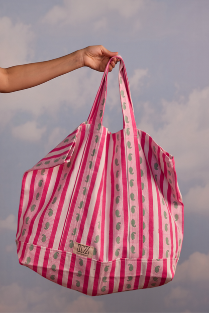 Oversised Tote in Ribbon Print