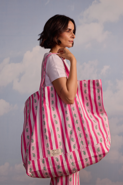 Oversised Tote in Ribbon Print