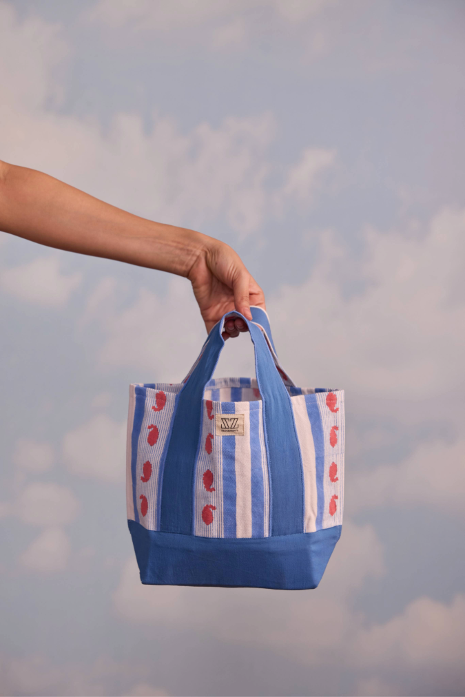 Maine Medium Tote Ribbon Print