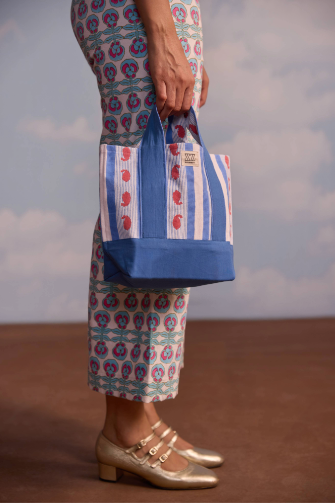 Maine Medium Tote Ribbon Print