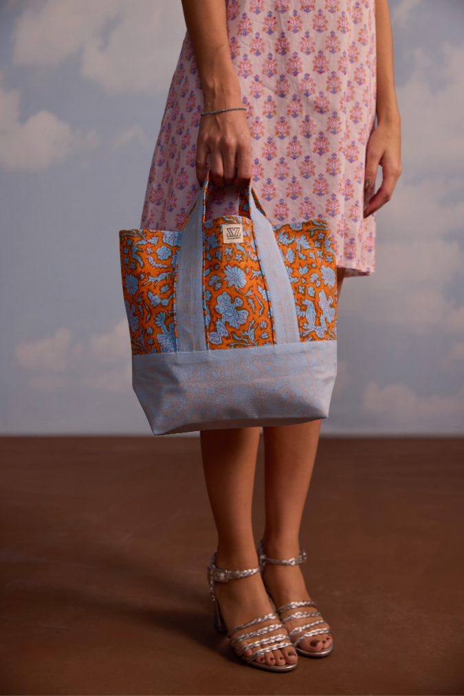 Maine Large Tote in Nila Print