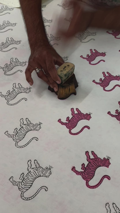 Sarong in Tigers