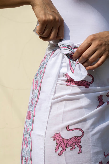 Sarong in Tigers